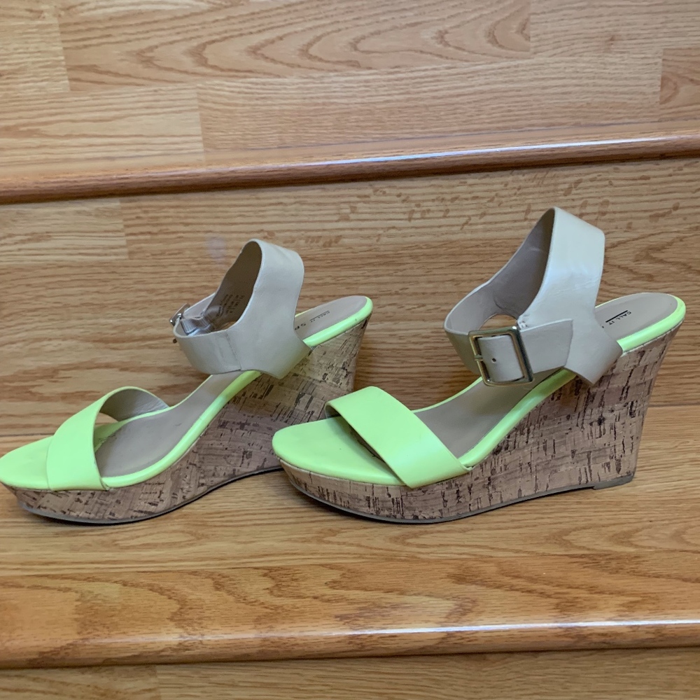 Bright Yellow/Green Wedges